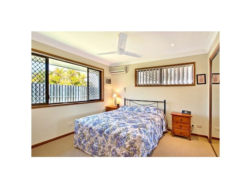 29 Wild Duck Drive, Mermaid Waters QLD 4218