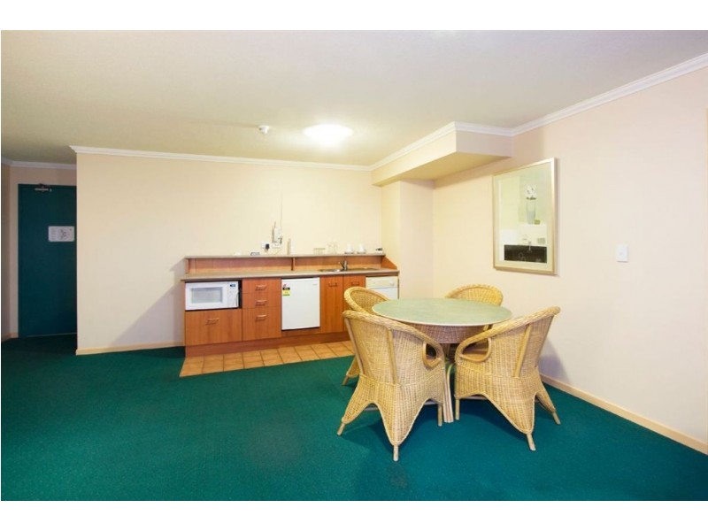 132 Ferny Aveune, Surfers Paradise QLD 4217