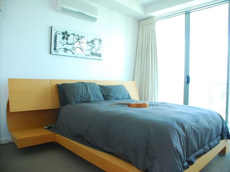 18 Fern Street, Surfers Paradise QLD 4217