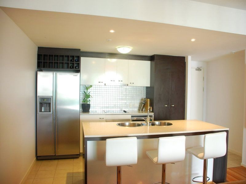 18 Fern Street, Surfers Paradise QLD 4217
