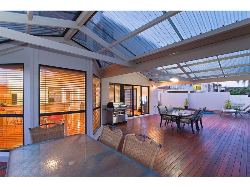 34 Sunshine Boulevard, Broadbeach Waters QLD 4218