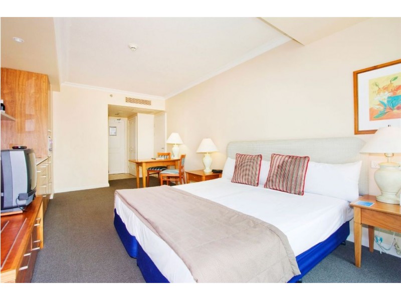 25 Laycock Street, Surfers Paradise QLD 4217