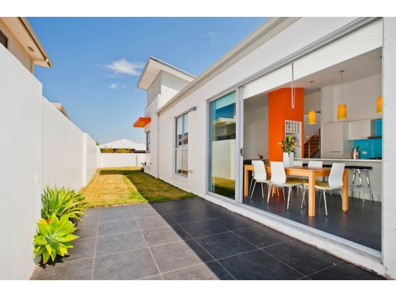 106 Compass Drive, Biggera Waters QLD 4216