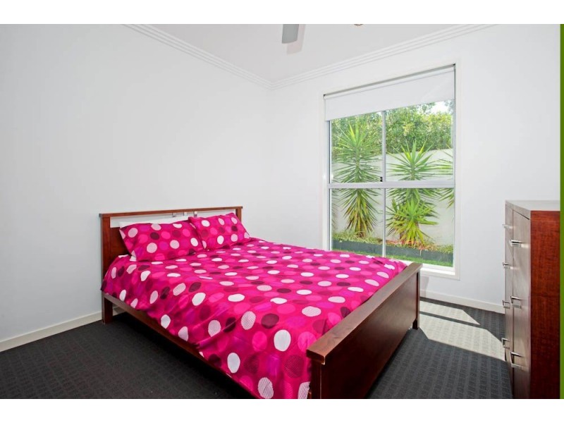 106 Compass Drive, Biggera Waters QLD 4216