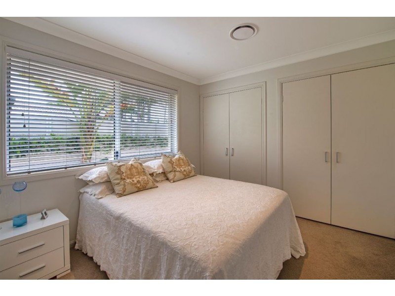 135 Santa Cruz Boulevard, Clear Island Waters QLD 4226