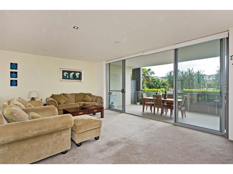 315/3 Pendraat Parade, Hope Island QLD 4212