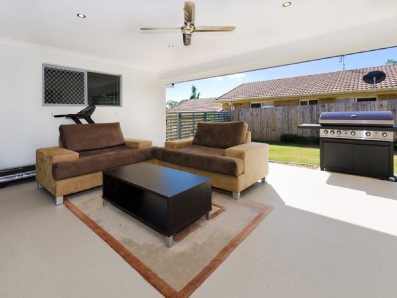 105 Parasol St, Ashmore QLD 4214