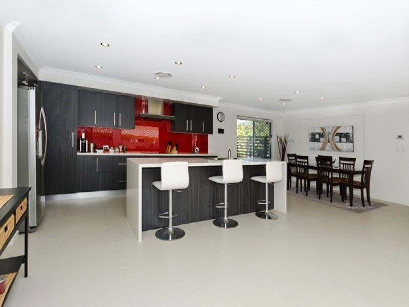 105 Parasol St, Ashmore QLD 4214