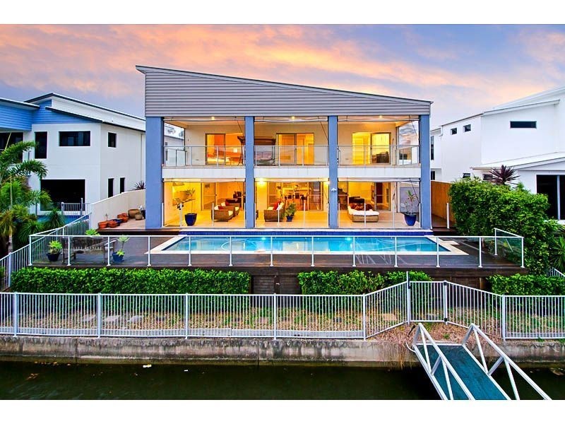93 Compass Drive, Biggera Waters QLD 4216