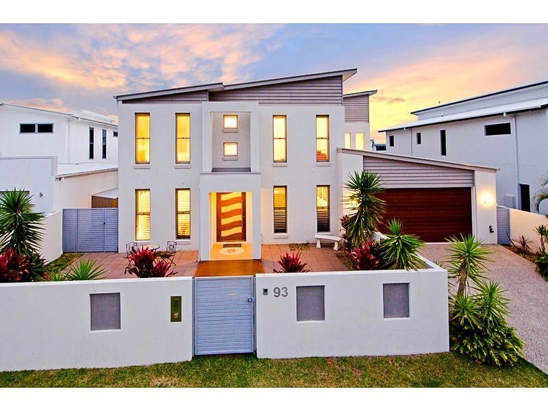 93 Compass Drive, Biggera Waters QLD 4216