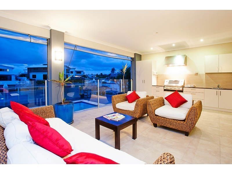 93 Compass Drive, Biggera Waters QLD 4216