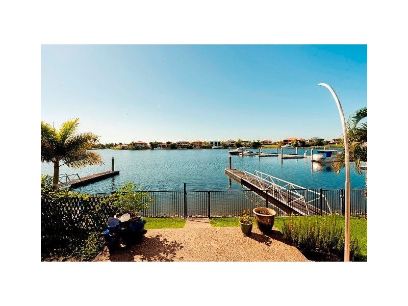 517 Oyster Cove Promenade, Helensvale QLD 4212