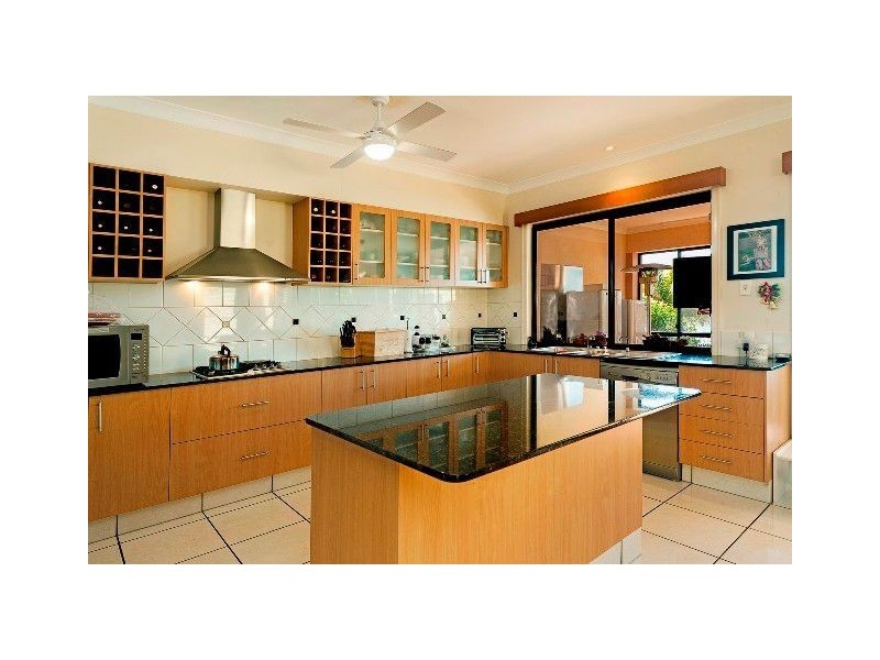 517 Oyster Cove Promenade, Helensvale QLD 4212