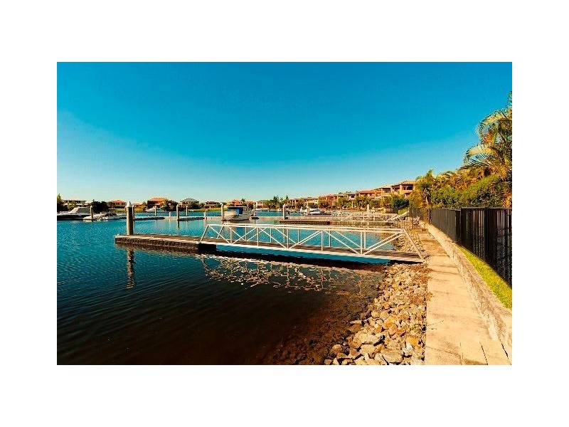 517 Oyster Cove Promenade, Helensvale QLD 4212