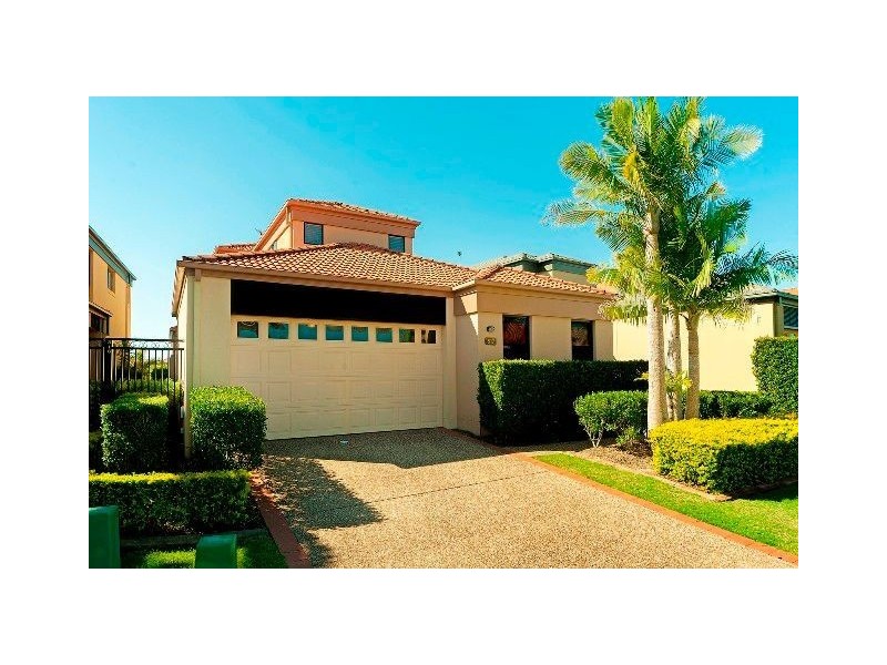 517 Oyster Cove Promenade, Helensvale QLD 4212