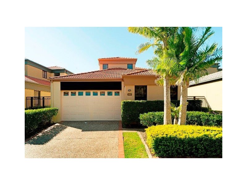 517 Oyster Cove Promenade, Helensvale QLD 4212