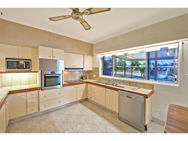 26 Drysdale Place, Paradise Point QLD 4216