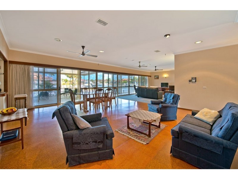 26 Drysdale Place, Paradise Point QLD 4216
