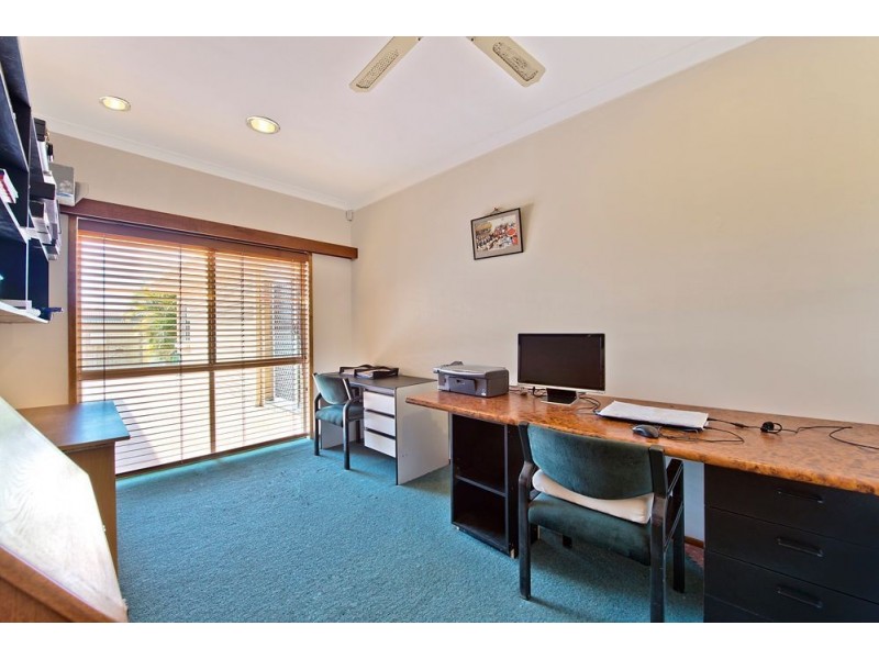 26 Drysdale Place, Paradise Point QLD 4216