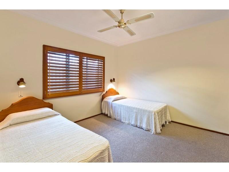26 Drysdale Place, Paradise Point QLD 4216