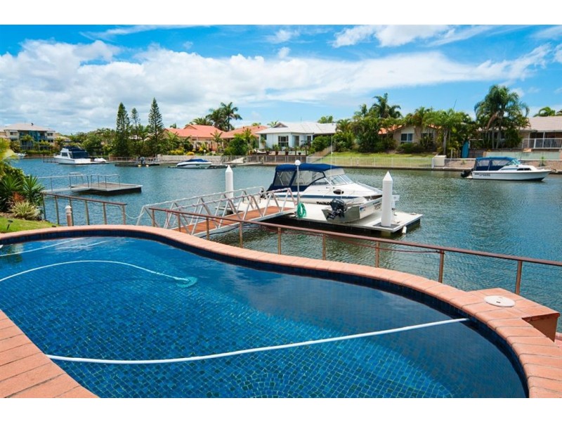 10 Grand Canal Way, Runaway Bay QLD 4216