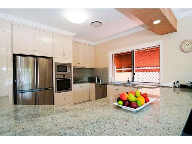 10 Grand Canal Way, Runaway Bay QLD 4216