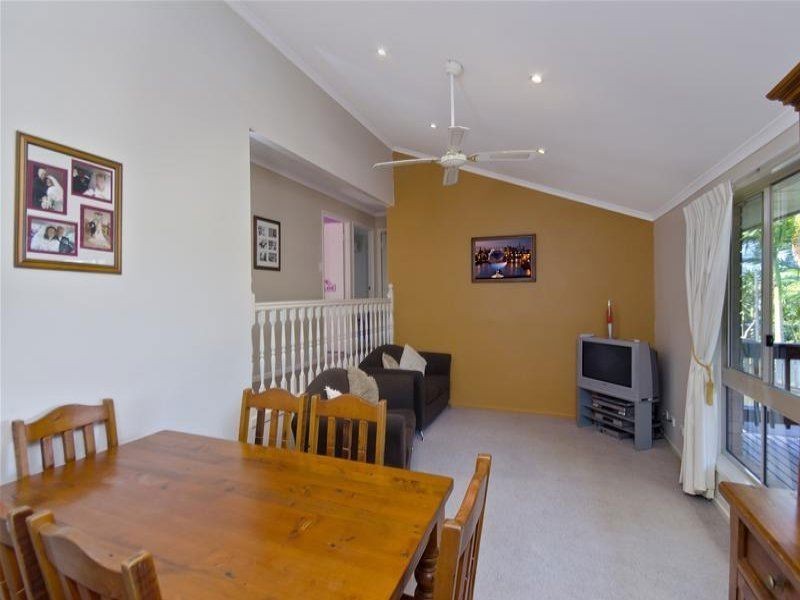 17 Myrtle Court, Palm Beach QLD 4221