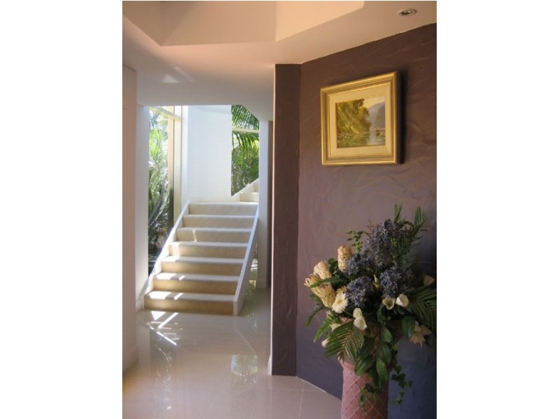 3 Montego Court, Mermaid Waters QLD 4218