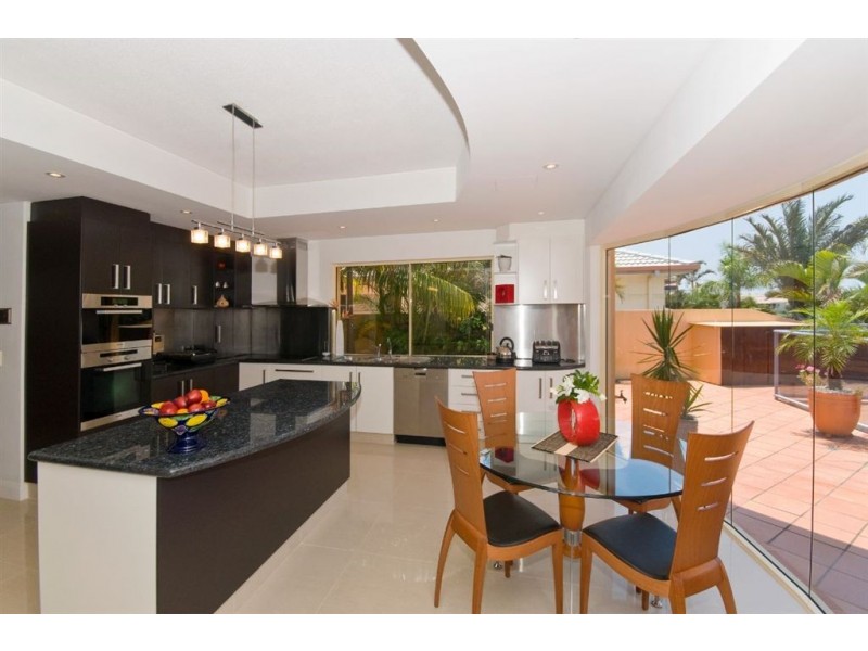 3 Montego Court, Mermaid Waters QLD 4218