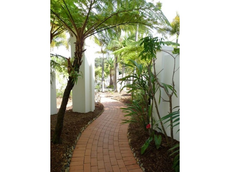 22 Glenside Drive, Robina QLD 4226