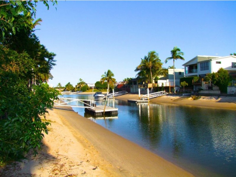 152 Monaco Street, Broadbeach Waters QLD 4218