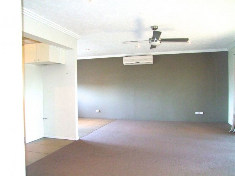 152 Monaco Street, Broadbeach Waters QLD 4218