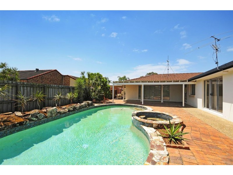 7 Turtle Street, Mermaid Waters QLD 4218