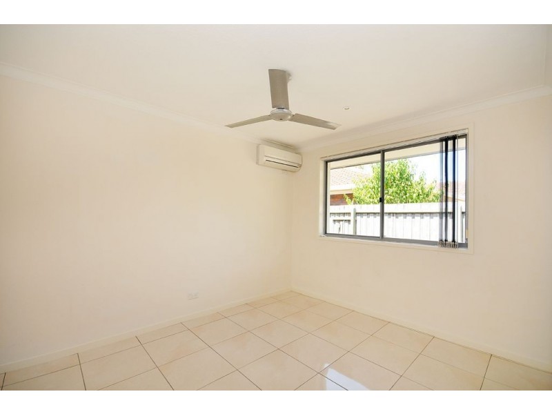 7 Turtle Street, Mermaid Waters QLD 4218