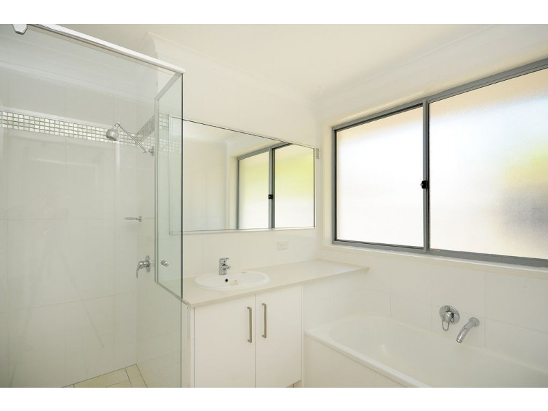 7 Turtle Street, Mermaid Waters QLD 4218