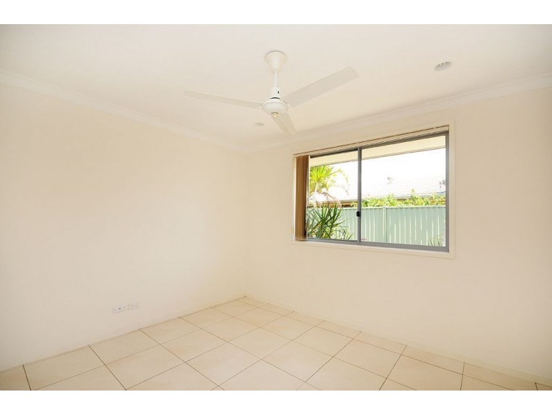 7 Turtle Street, Mermaid Waters QLD 4218