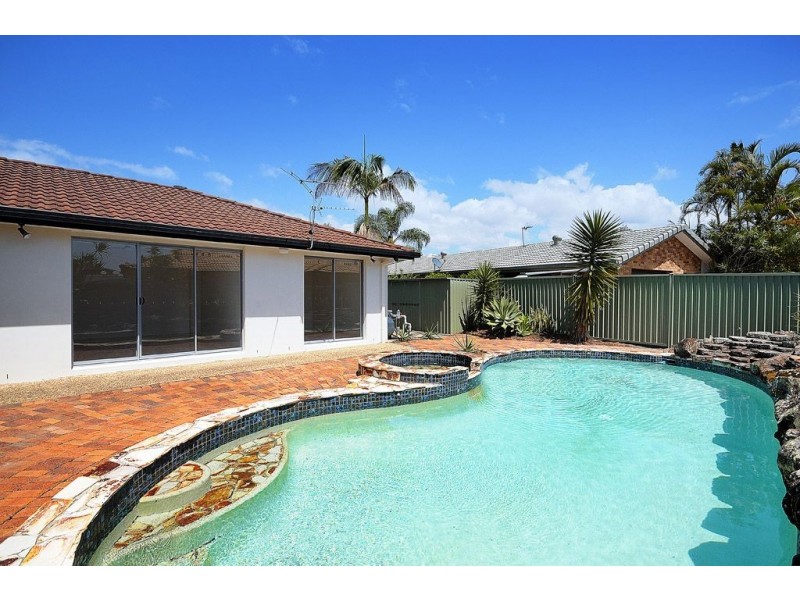 7 Turtle Street, Mermaid Waters QLD 4218