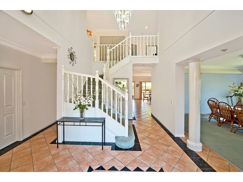 17 Montserrat Court, Clear Island Waters QLD 4226