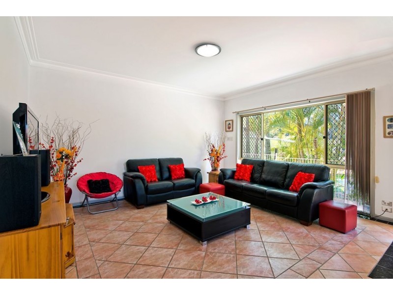 17 Montserrat Court, Clear Island Waters QLD 4226