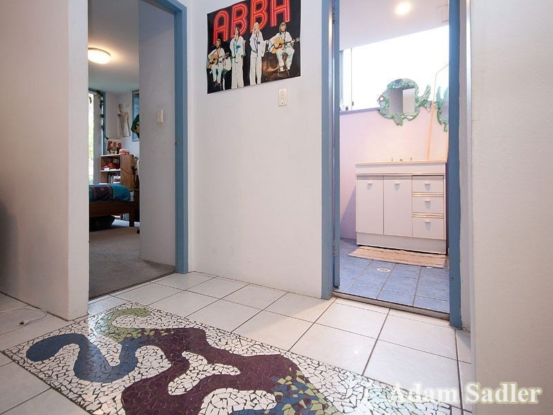 1/21 First Avenue, Broadbeach QLD 4218