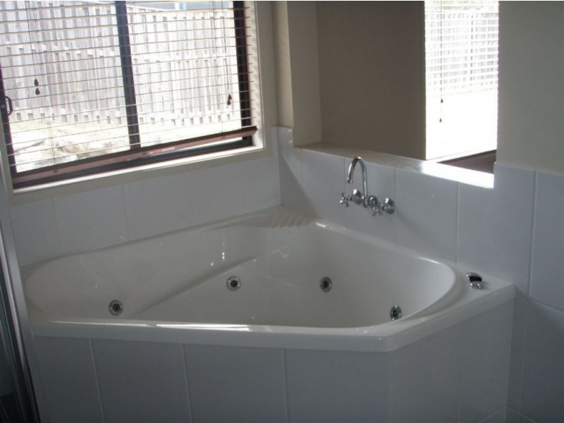 38 Southern Skies Avenue, Reedy Creek QLD 4227