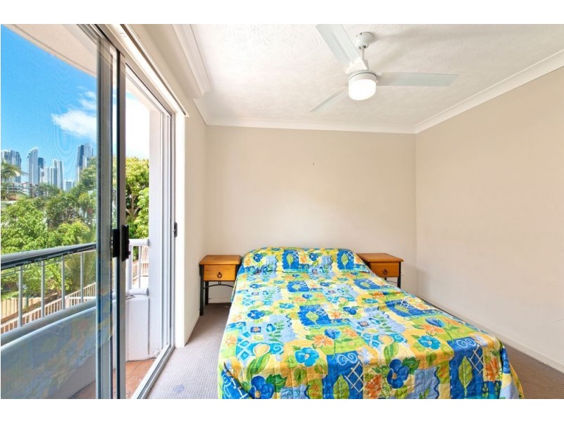 7 Purli Street, Surfers Paradise QLD 4217