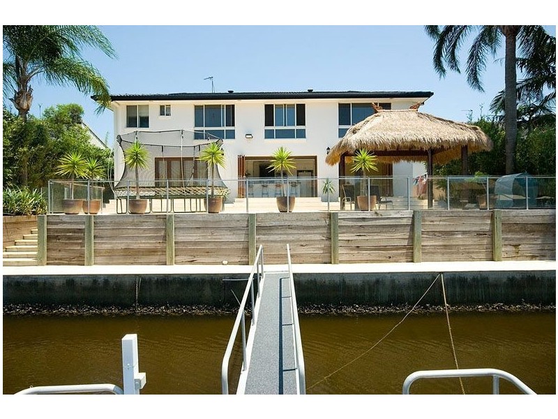 30 Sundance Way, Runaway Bay QLD 4216