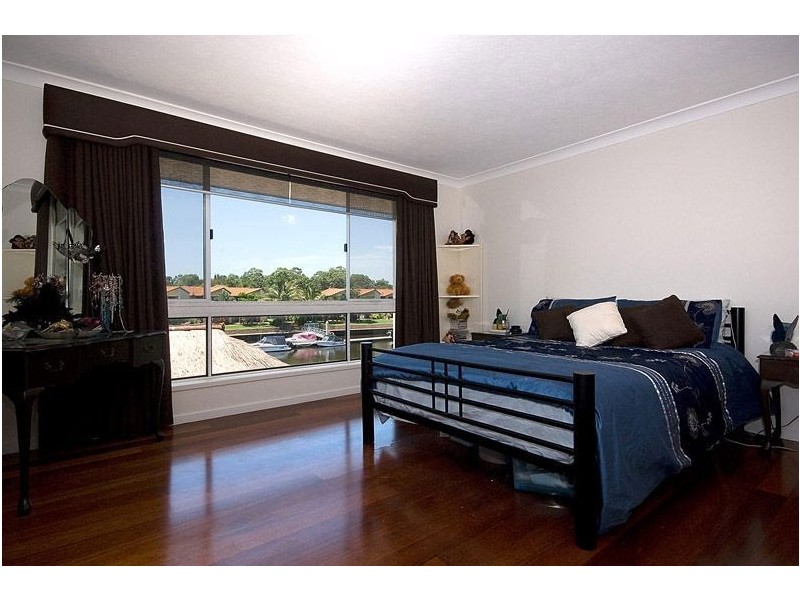 30 Sundance Way, Runaway Bay QLD 4216