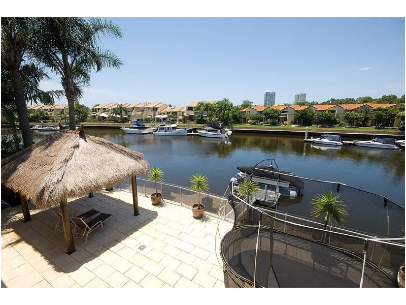 30 Sundance Way, Runaway Bay QLD 4216