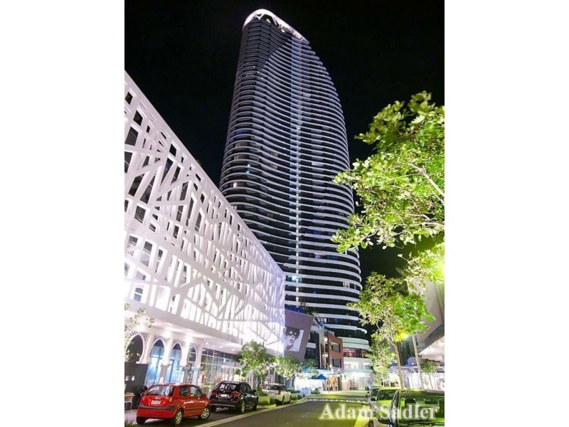 4 Charles Avenue, Broadbeach QLD 4218