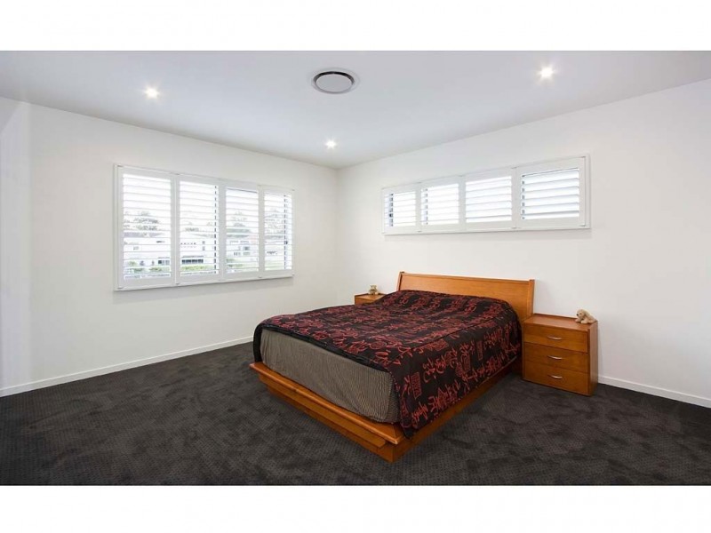 13 North Quay Drive, Biggera Waters QLD 4216