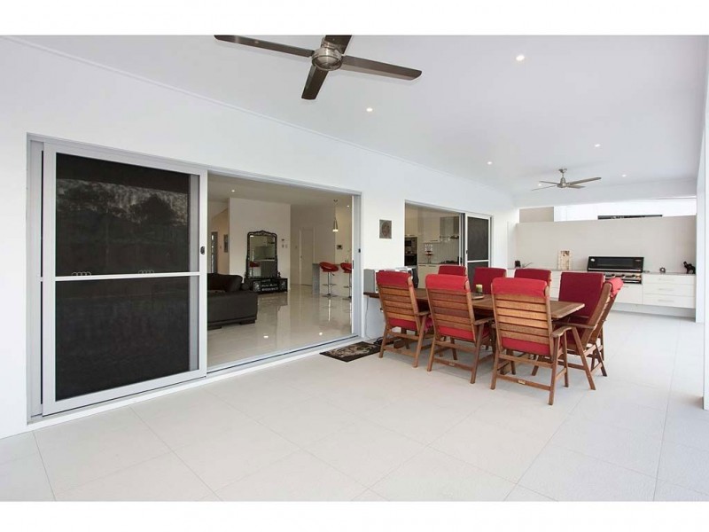 13 North Quay Drive, Biggera Waters QLD 4216