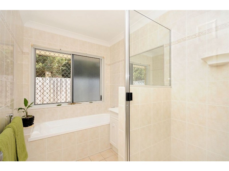 2 Arbury Hill Close, Burleigh Heads QLD 4220