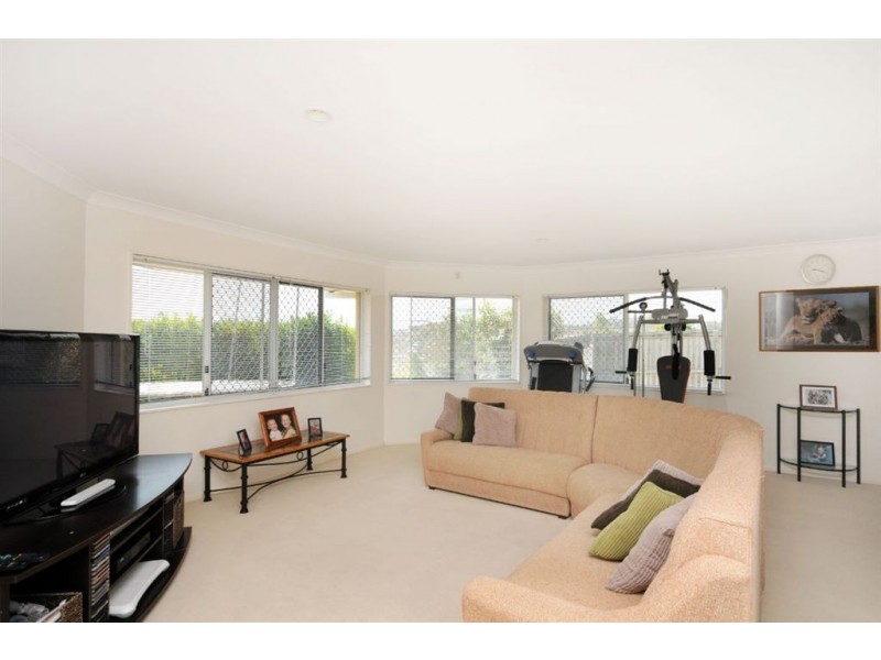 2 Arbury Hill Close, Burleigh Heads QLD 4220